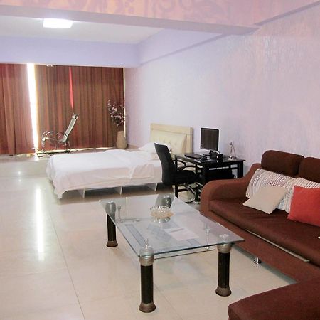 Taohuayuan Apartment Hotel Нанинг Екстериор снимка