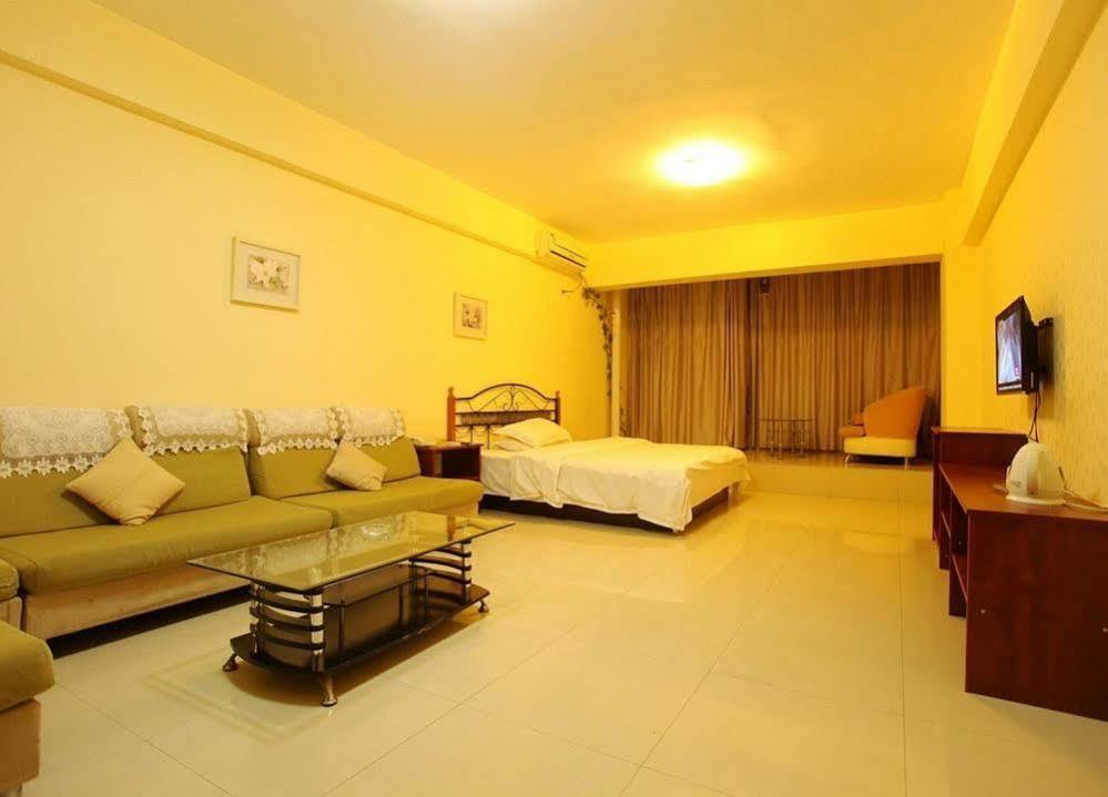 Taohuayuan Apartment Hotel Нанинг Екстериор снимка